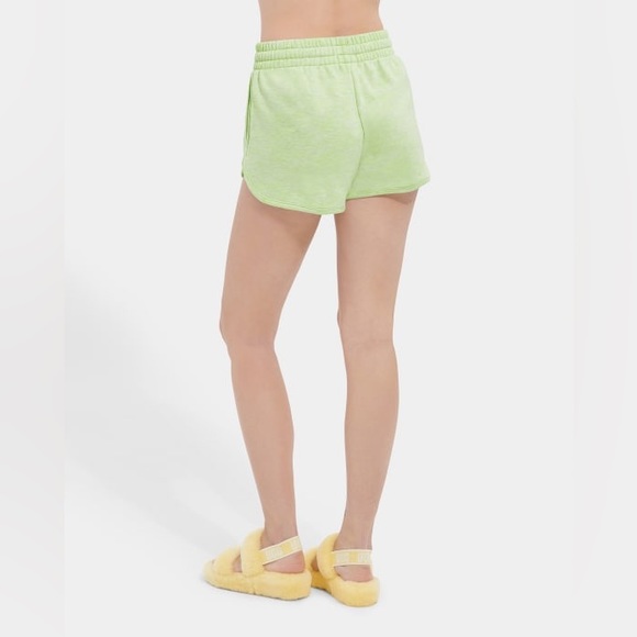 UGG Elliana Short - Picture 3 of 3